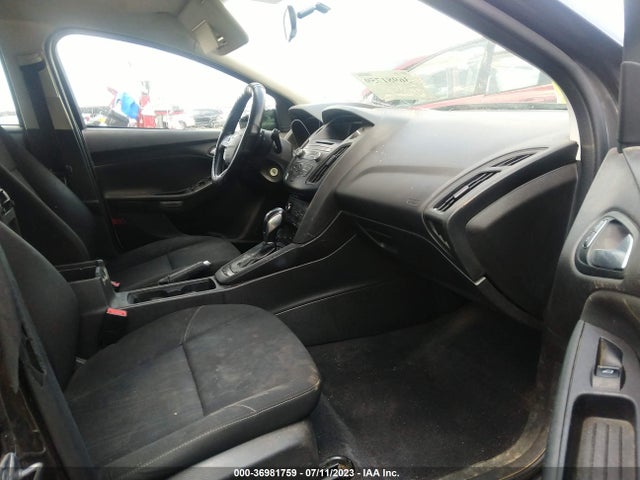 2015 FORD FOCUS SE VIN: 1FADP3F26FL209408