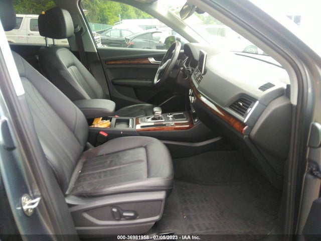 WA1BNAFY7J2181238 Audi Q5 Premium Plus