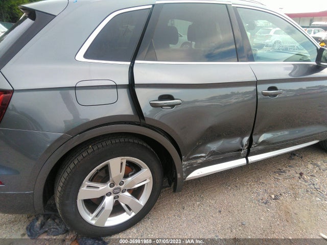 WA1BNAFY7J2181238 Audi Q5 Premium Plus