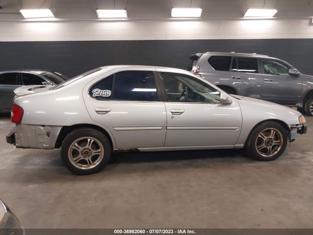 2000 NISSAN ALTIMA XE/GXE/SE/GLE VIN: 1N4DL01D4YC206366