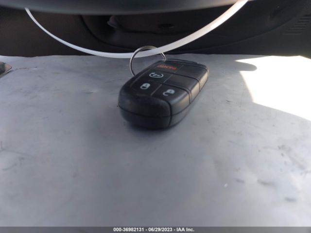 3C4NJCCB3KT749205 Jeep Compass Limited