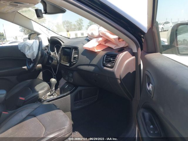 3C4NJCCB3KT749205 Jeep Compass Limited