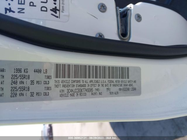 3C4NJCCB3KT749205 Jeep Compass Limited