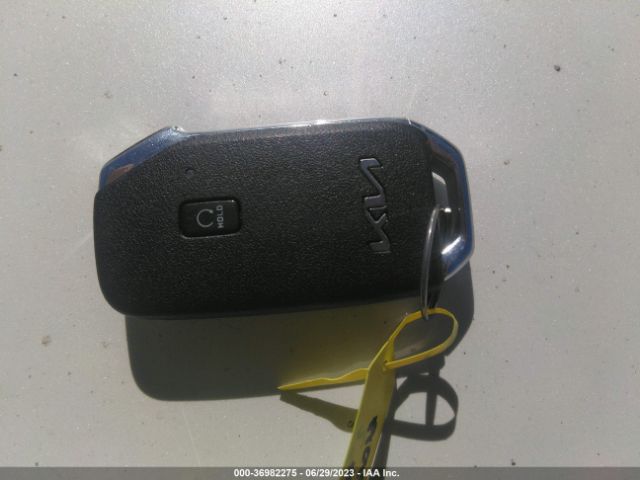 KNDCT3LE3P5040258 KIA Niro Sx Touring
