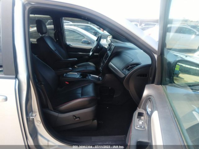 2C4RDGEG1KR752678 Dodge Grand Caravan Gt