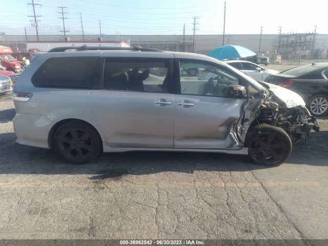 Toyota SIENNA SE 2014 5TDXK3DC6ES456653 Image 13