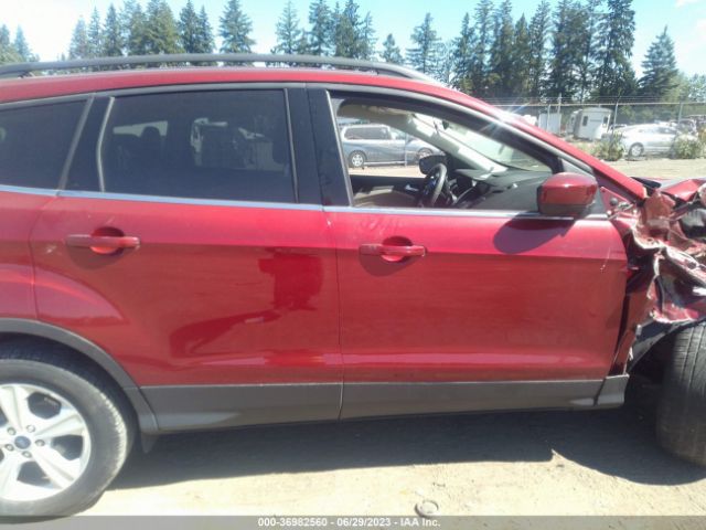 1FMCU9G95GUC41111 Ford ESCAPE SE