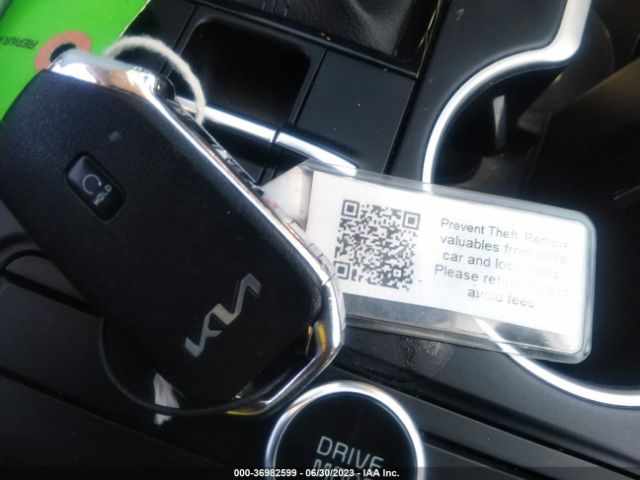 5XXG14J23NG092892 KIA K5 LXS