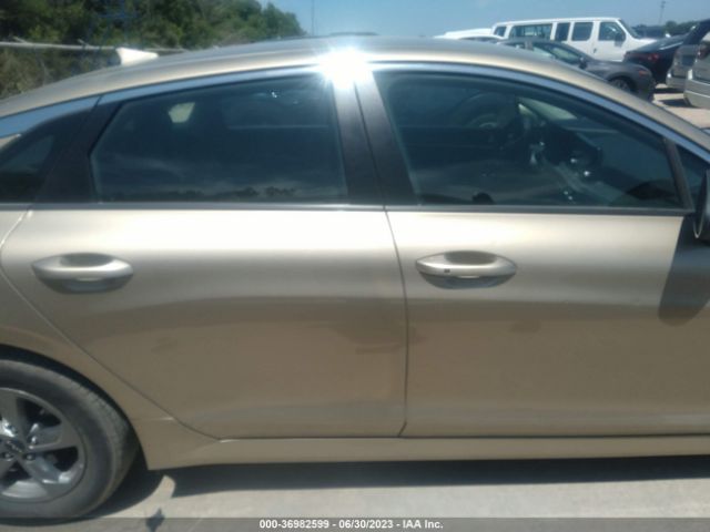 5XXG14J23NG092892 KIA K5 LXS