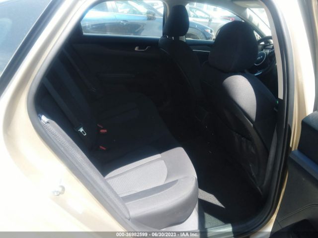 5XXG14J23NG092892 KIA K5 LXS