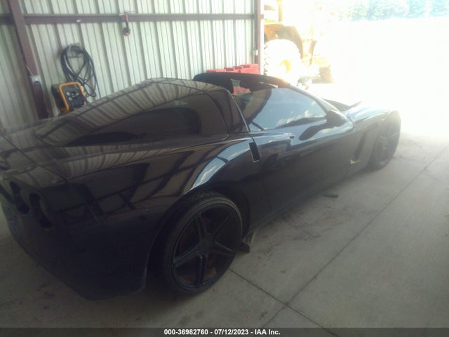 2005 CHEVROLET CORVETTE VIN: 1G1YY24UX55100548