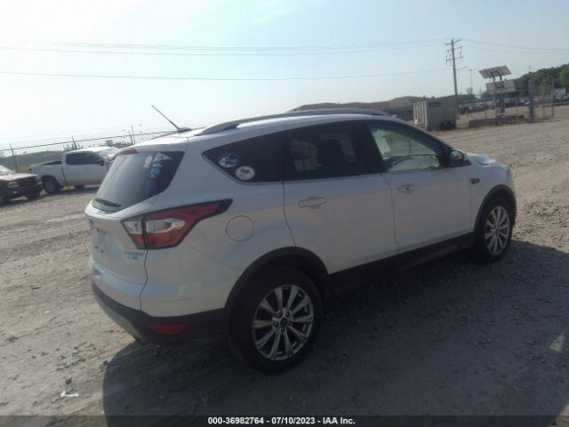 1FMCU9JD5HUE08758 Ford Escape Titanium