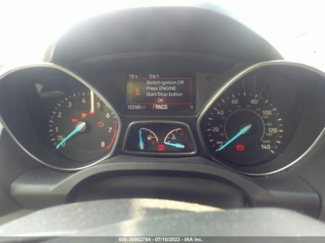 1FMCU9JD5HUE08758 Ford Escape Titanium
