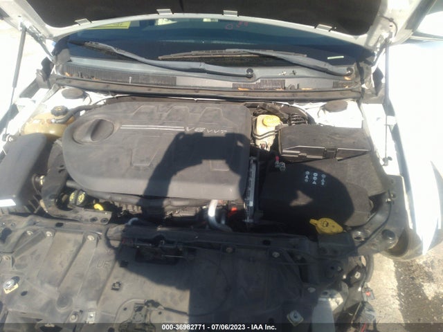 1C3CCCCG8FN727935 Chrysler 200 C