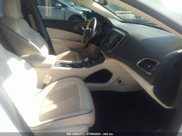 1C3CCCCG8FN727935 Chrysler 200 C