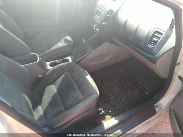 KNAFK4A60F5404696 KIA FORTE LX