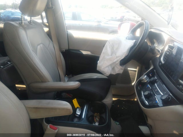 2C4RC1BG5HR598375 Chrysler Pacifica Touring-l