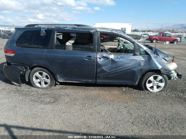 Toyota SIENNA LE 2014 5TDKK3DC1ES507227 Image 13
