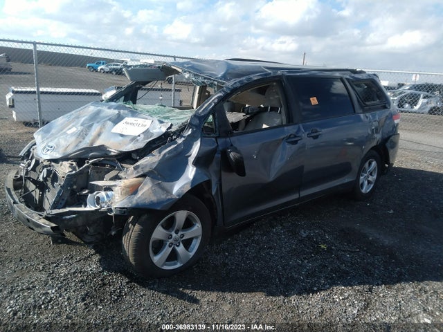 Toyota SIENNA LE 2014 5TDKK3DC1ES507227 Image 2