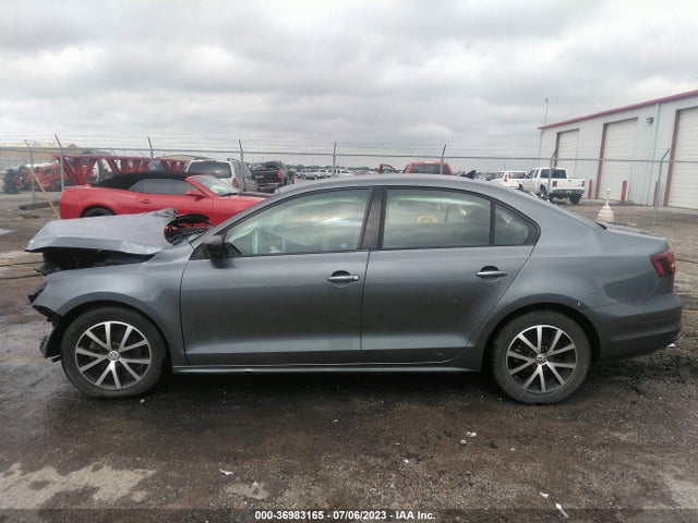 3VWD67AJ4GM217765 Volkswagen Jetta Sedan 1.4t Se