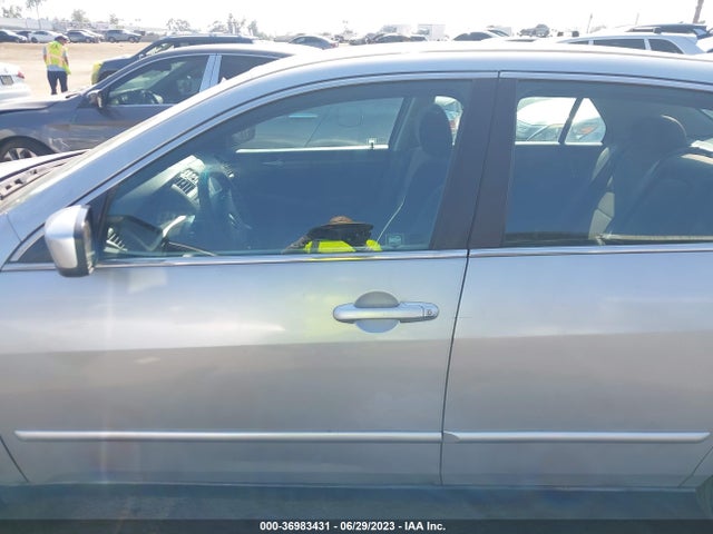 2005 HONDA ACCORD SDN LX VIN: 1HGCM56485A182543