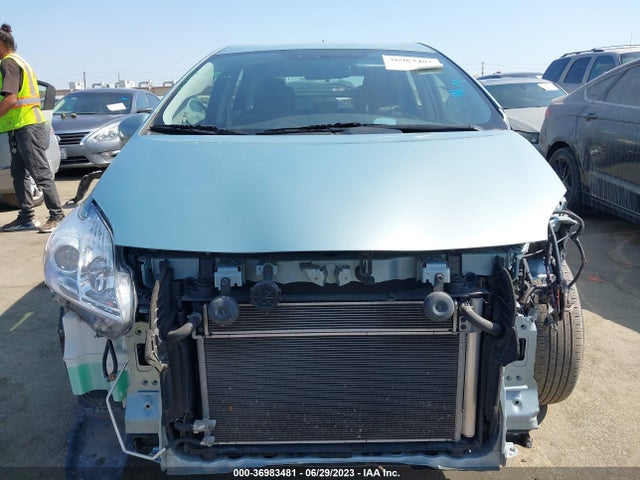 Toyota Prius Four 2015 JTDKN3DU6F1980233 Image 5
