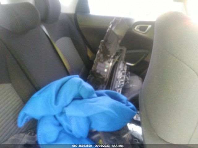 KNDJ63AU8L7029831 KIA Soul Gt-line