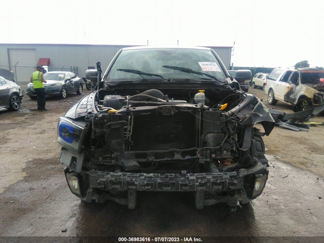 1C6RR7MT1HS763243 RAM 1500 Sport