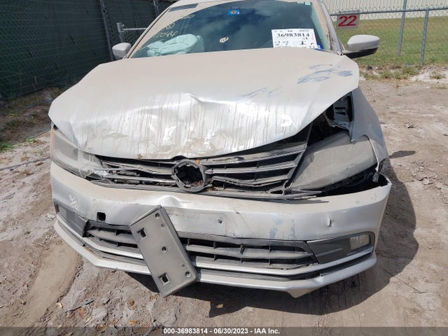 3VWL07AJ5GM217044 Volkswagen Jetta Sedan 1.8t Sel