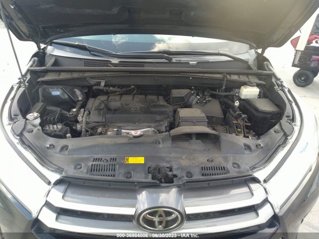 Toyota Highlander Le 2019 5TDZARFH6KS042579 Image 16