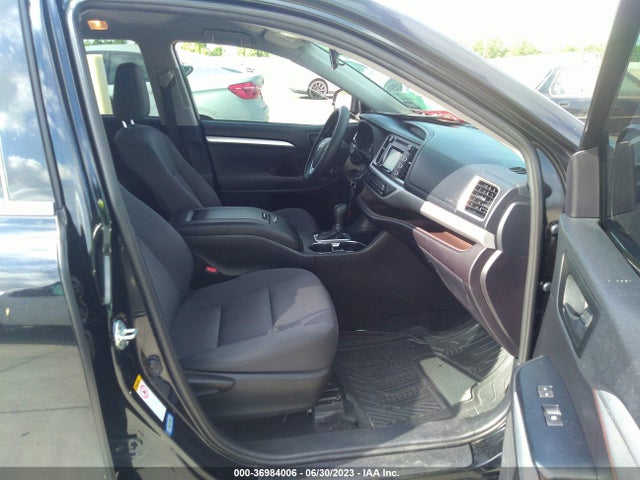 Toyota Highlander Le 2019 5TDZARFH6KS042579 Image 11