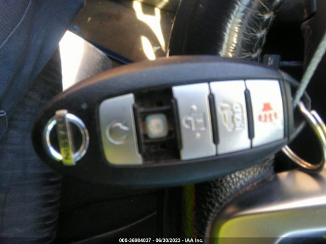 JN8AT2MT4KW259526 Nissan ROGUE SV