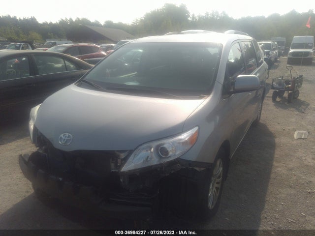 Toyota Sienna Xle Auto Access 2017 5TDYZ3DCXHS892278 Image 2