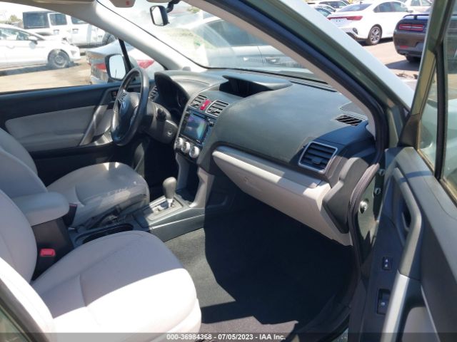 JF2SJAGC3GH548809 Subaru Forester 2.5i Premium