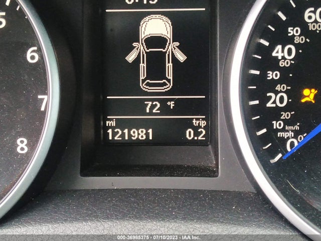 2013 VOLKSWAGEN GOLF R W/SUNROOF & NAVI VIN: WVWPF7AJ5DW047203