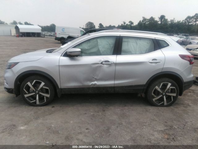 JN1BJ1CW2MW448368 Nissan Rogue Sport Sl