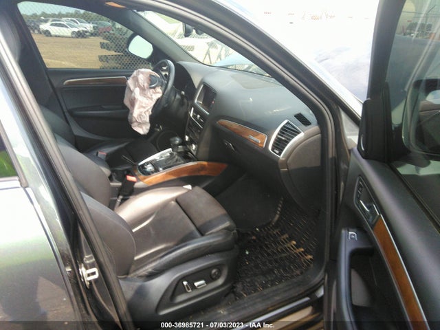 WA1D7AFP7HA010189 Audi Q5 Premium Plus