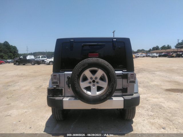 1C4HJWDG5FL588088 Jeep Wrangler Unlimited Sport