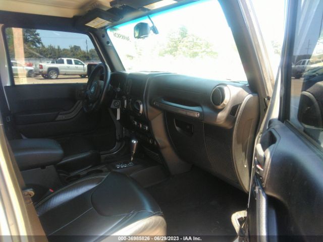 1C4HJWDG5FL588088 Jeep Wrangler Unlimited Sport
