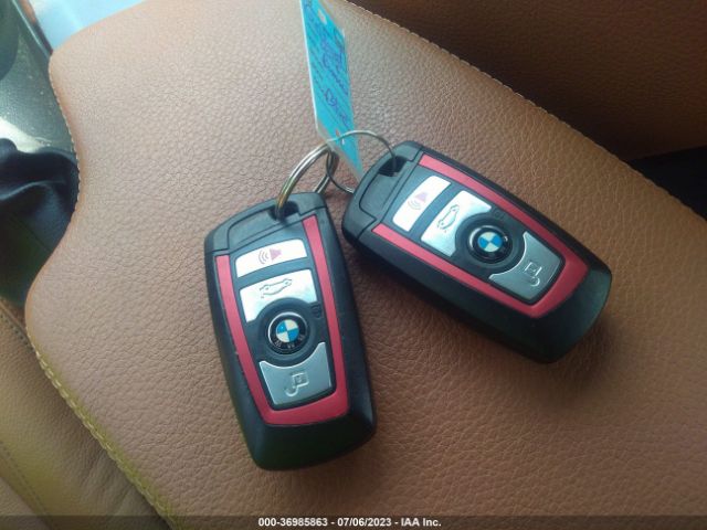 WBA8D9C53JA615279 BMW 3 Series 330i Xdrive