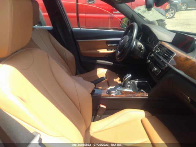 WBA8D9C53JA615279 BMW 3 Series 330i Xdrive
