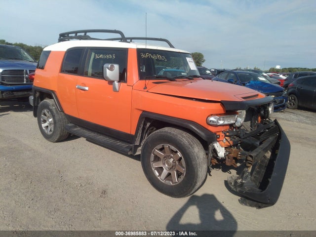 2014 Toyota FJ Cruiser, VIN: JTEBU4BF7EK190229