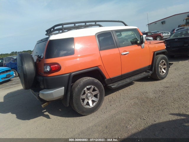 2014 Toyota FJ Cruiser, VIN: JTEBU4BF7EK190229