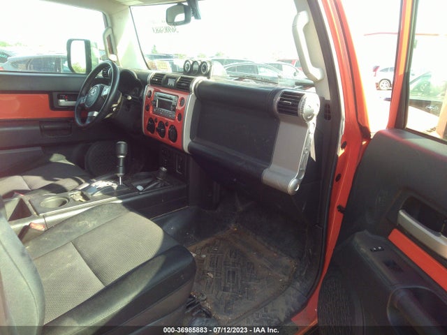 2014 Toyota FJ Cruiser, VIN: JTEBU4BF7EK190229