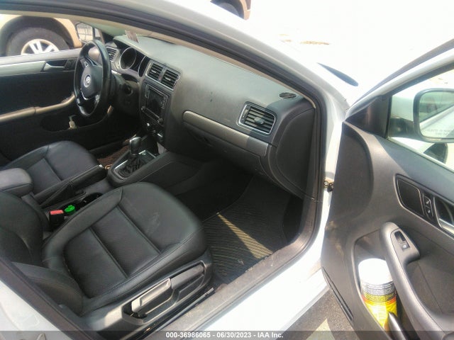 3VWDB7AJ9HM302128 Volkswagen Jetta 1.4t Se