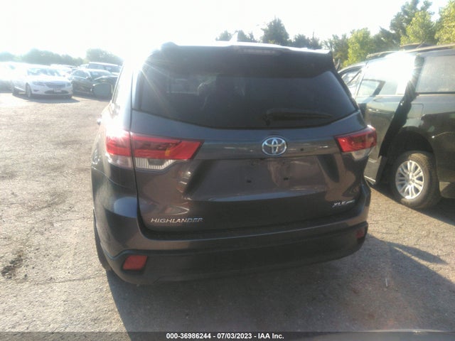 Toyota Highlander Xle 2019 5TDJZRFH2KS947729 Image 16