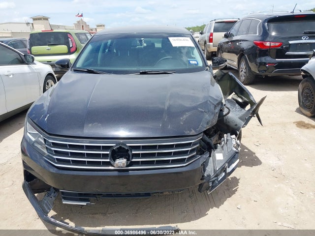 1VWAT7A34HC047956 Volkswagen Passat 1.8t S