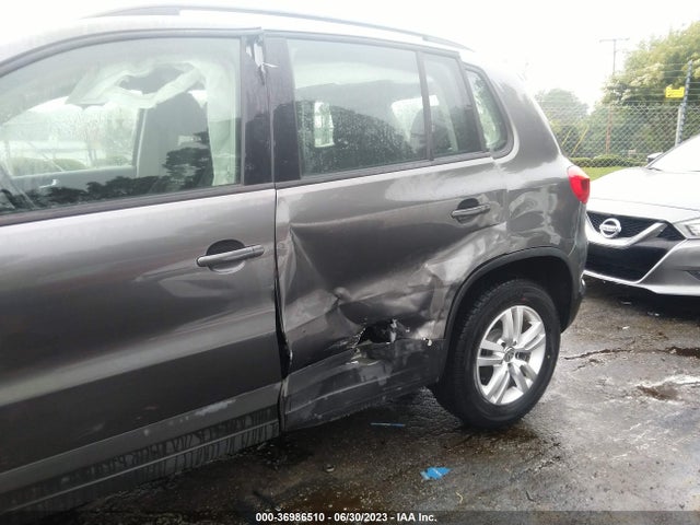 2015 VOLKSWAGEN TIGUAN S VIN: WVGAV7AX5FW613369