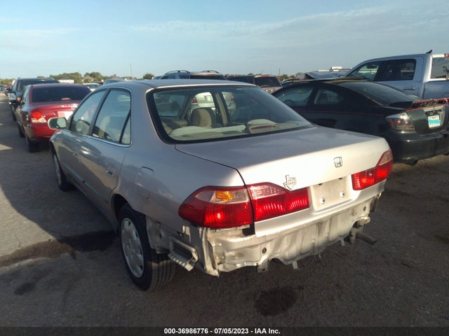 1998 HONDA ACCORD SDN LX VIN: 1HGCG5646WA138114