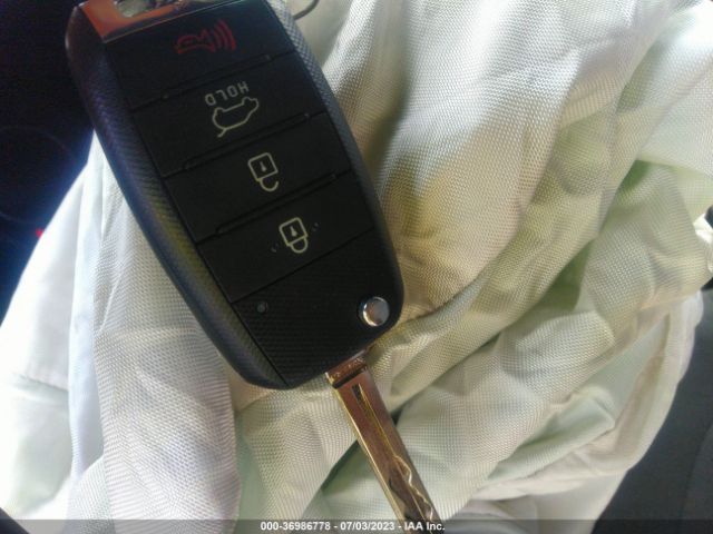 KNDJN2A26E7020818 KIA Soul Base